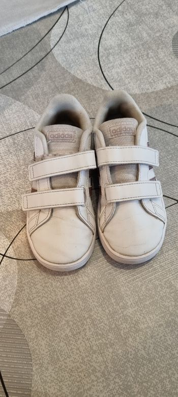 Chaussure Adidas blanche