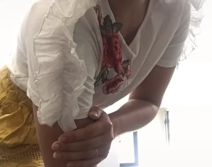 Tee shirt blanc brodé fleurs - photo numéro 2