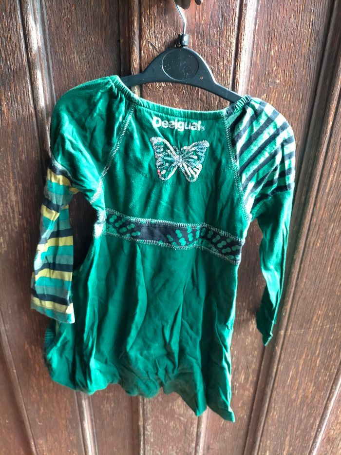 Ravissante robe Desigual 4 ans - photo numéro 3