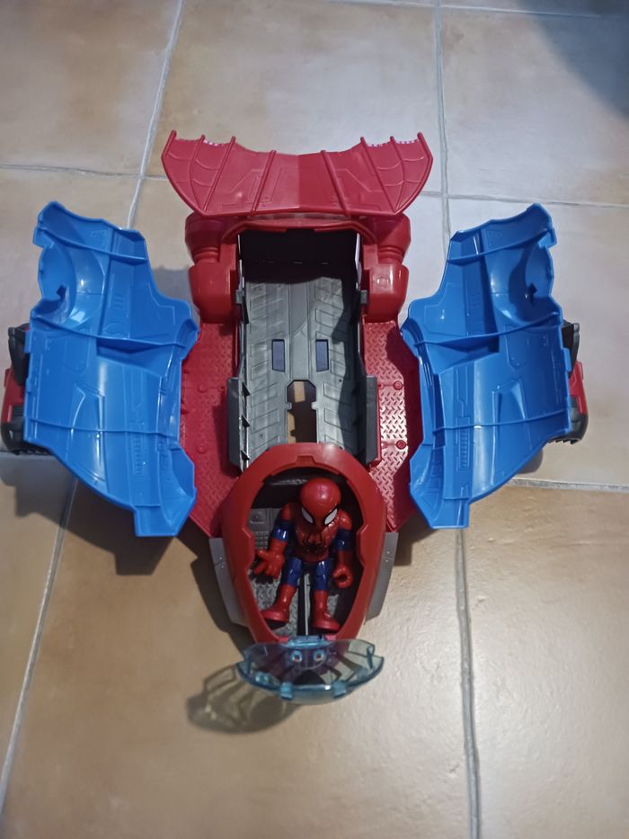 Avion Spiderman + personnage Spiderman + personnage Black Panther + moto Black Panther - photo numéro 2