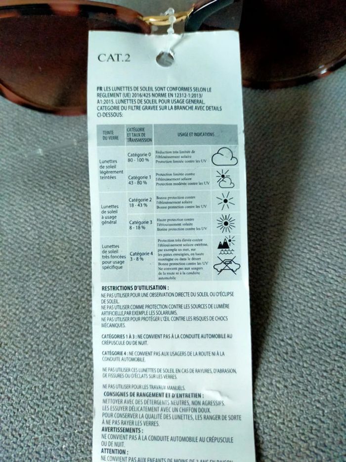 Lunettes de soleil œil de chat rose écaille – Neuves avec étiquette - photo numéro 10