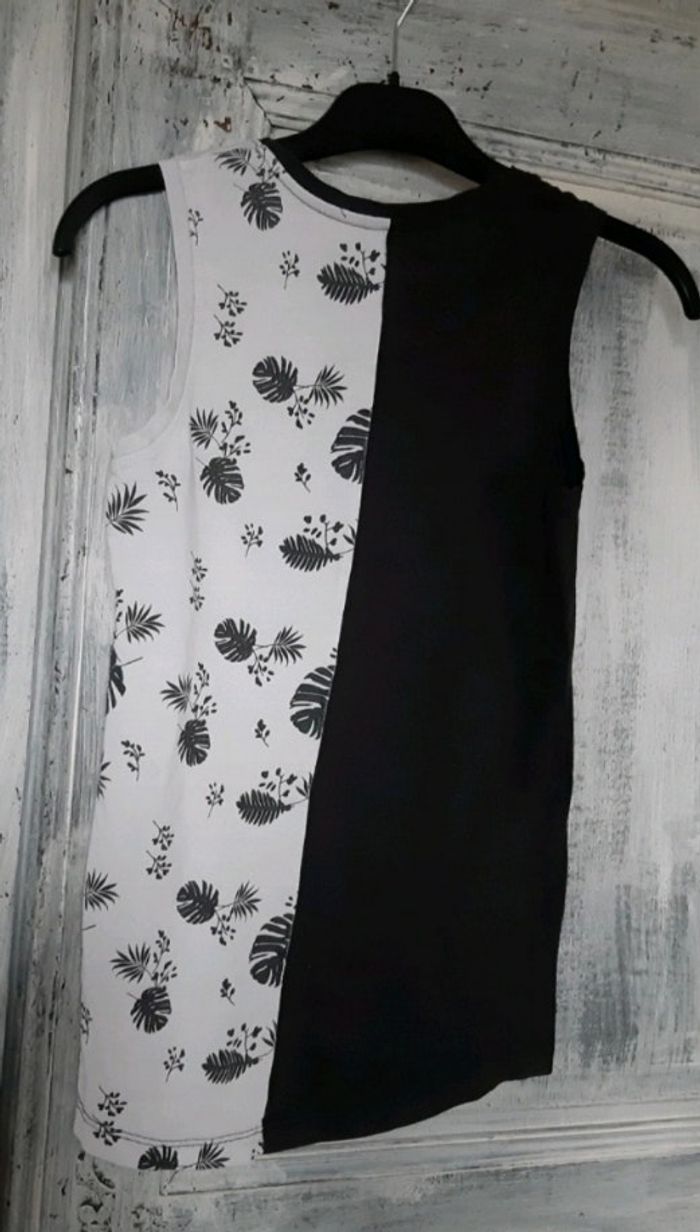 Tee-shirt sans manches - photo numéro 3