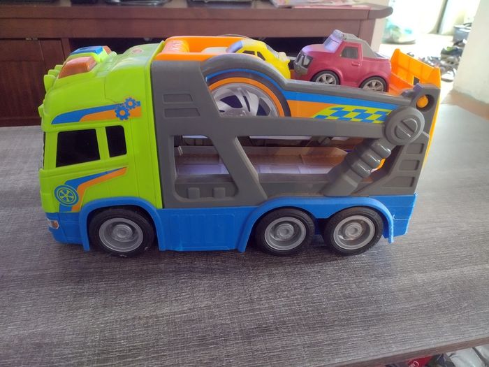 Camion transporteur - photo numéro 3