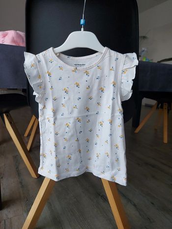Tee-shirt manches courtes fleuris Vertbaudet 4 ans