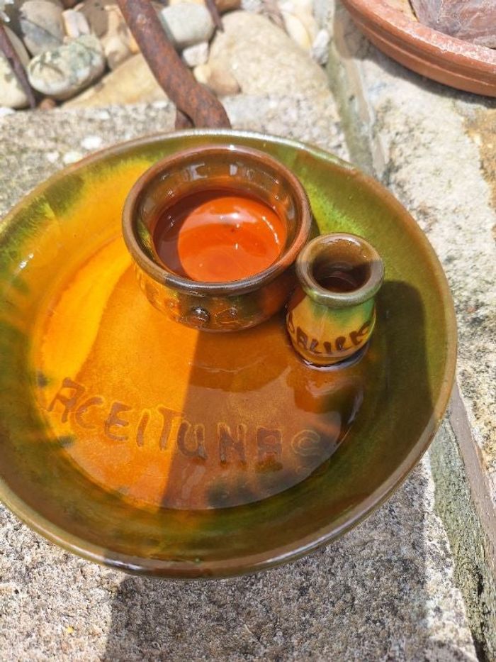 Assiette de présentation grès vernissé