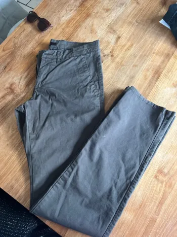 Chino taille 40