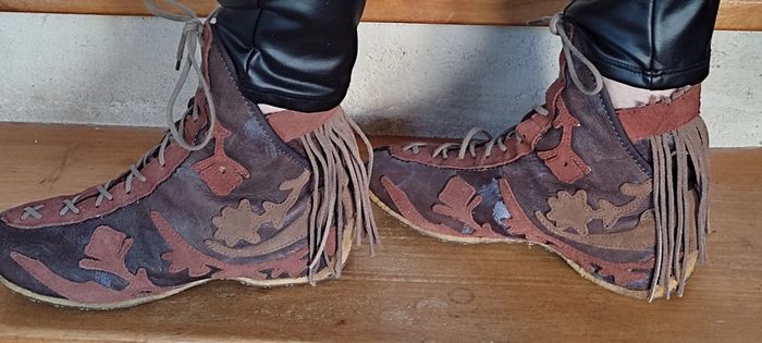 Belles chaussures bottines diesel 37 - photo numéro 3