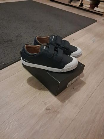 Baskets a scratch neuves