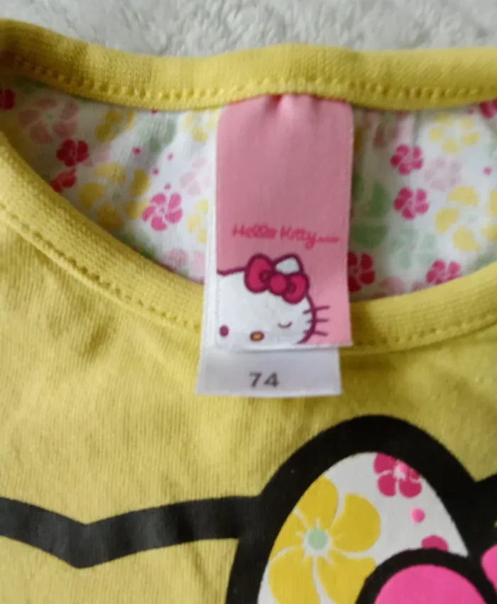 T-shirt fille ⭐ très bon état ⭐ Taille 9-12 mois ⭐ Hello Kitty - photo numéro 2