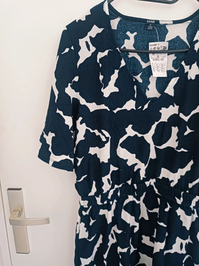 Robe d'été marine à motifs blancs Kiabi Taille M (38-40) Neuf avec étiquette