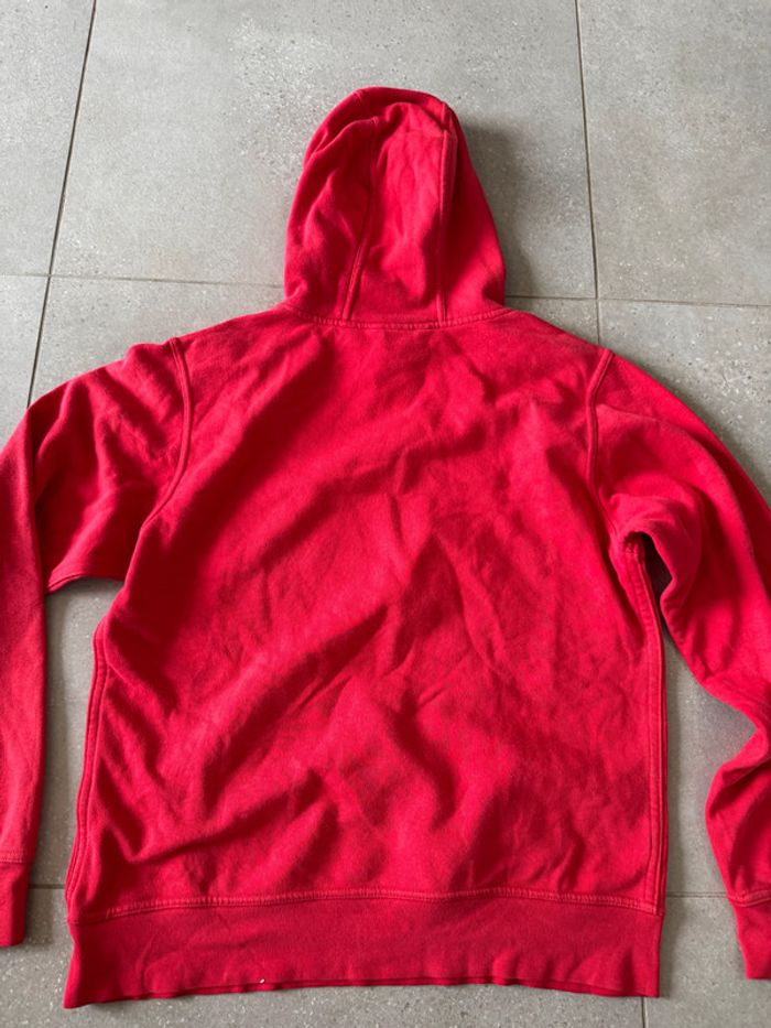 Sweat à capuche rouge The North Face, taille S, bon état - photo numéro 5