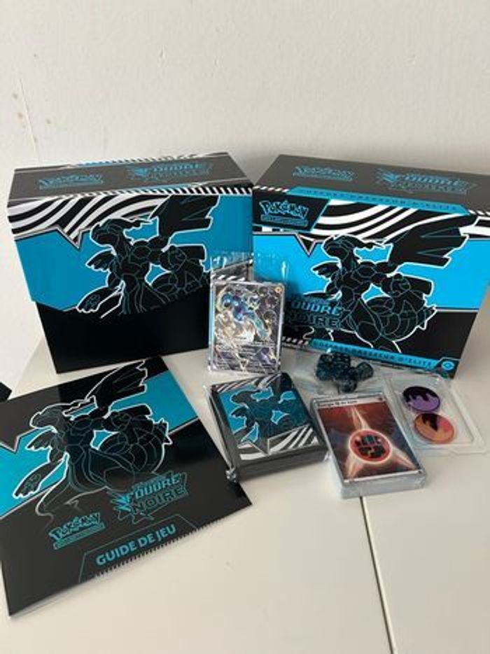 ETB Foudre Noire vide avec accessoires et promo