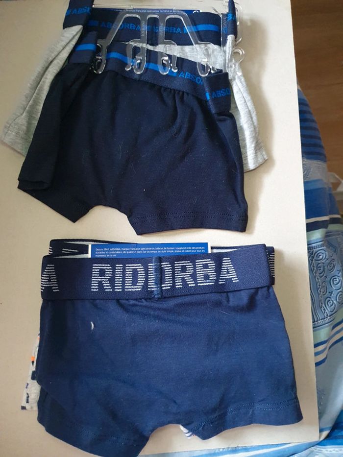 Lot n*1 -4 boxers absorba 2 ans - photo numéro 2