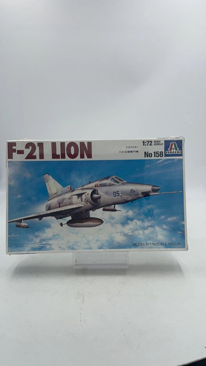 Maquette F-21 Lion 1:72 N•158 Italeri neuf