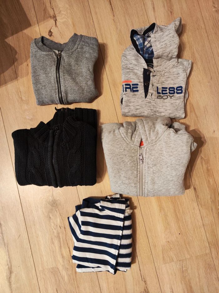 Lot pull gilet garçon 6ans
