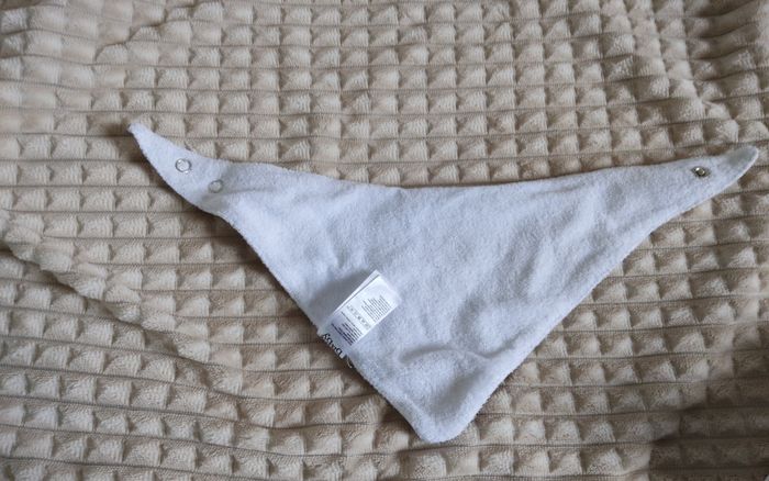 Lot de 3 bavoirs - photo numéro 2