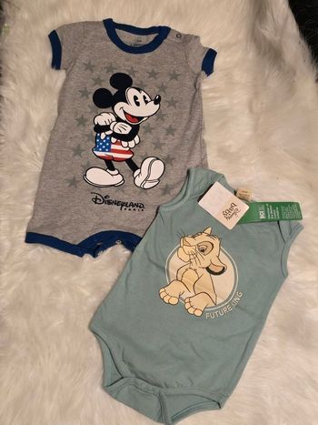 neuf (non portée) 😍🤩😍💙barboteuse  et bodie 12 mois garçon💙😍🤩💙