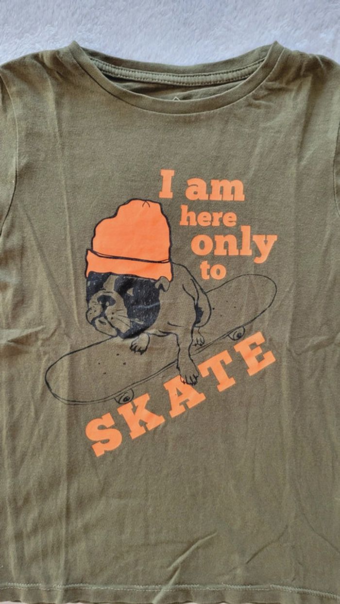 Teeshirt kaki taille 5-6 ans " skate " - photo numéro 2