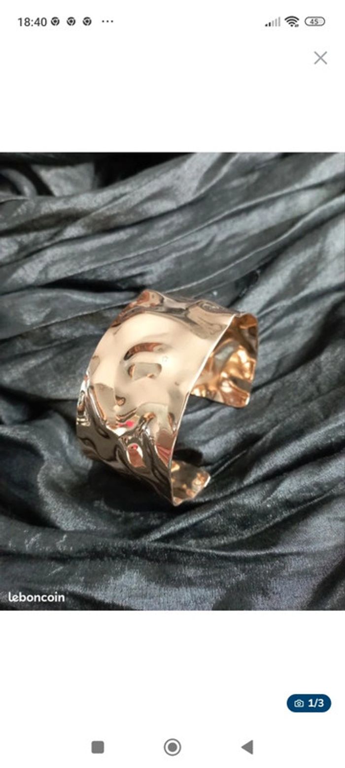 Bracelet manchette doré : idée cadeau 🎁