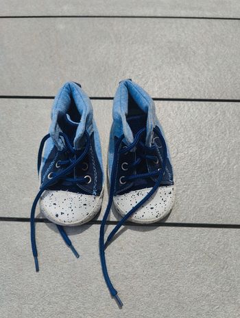 Chaussures souples garçon taille 19