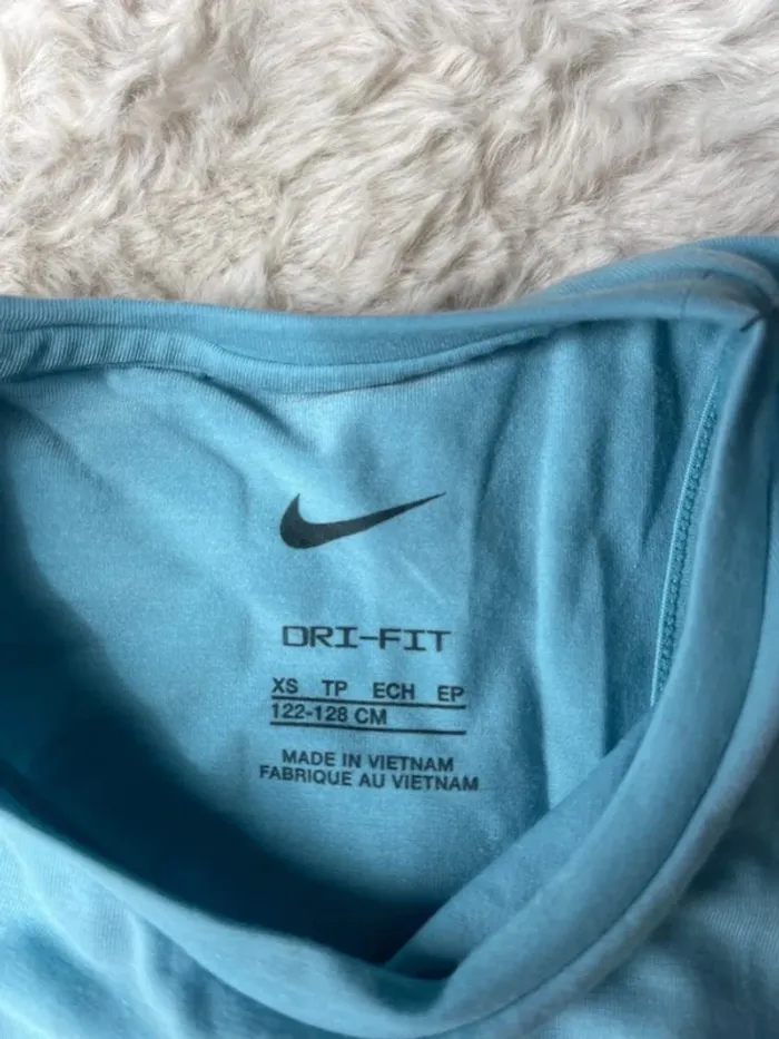 Tee shirt sport Nike - photo numéro 3