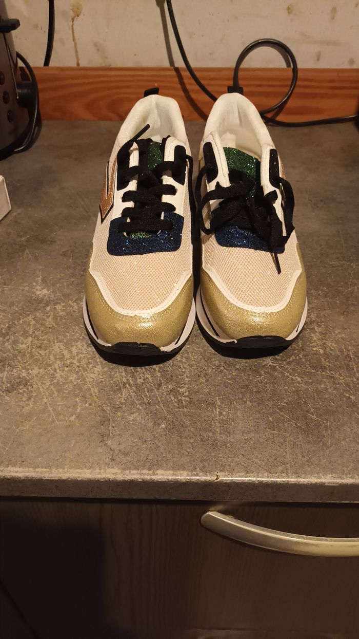 Chaussures neuves - photo numéro 4