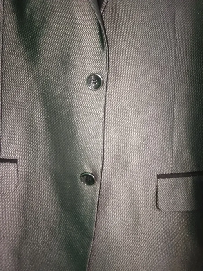 Costume homme gris noir légèrement satiné Taille 52/ 46 - photo numéro 2