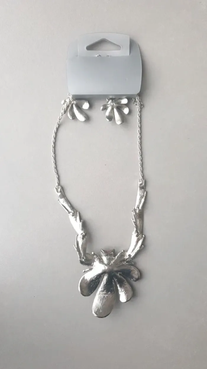 Parure collier et boucles d'oreilles - photo numéro 7