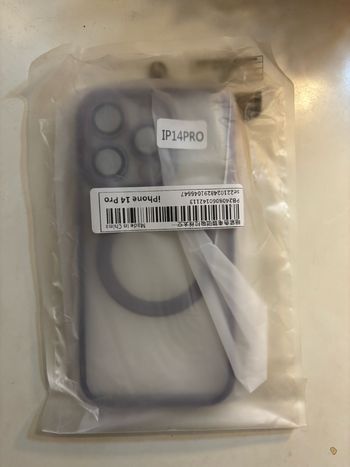Coque iPhone 14 pro neuve