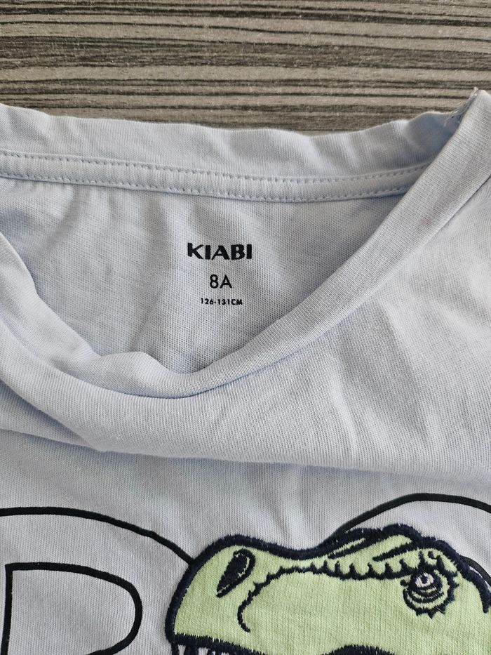 T Shirt Kiabi dinosaure 8 ans - photo numéro 2