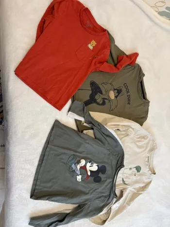 T-shirt manches longues taille 8 ans