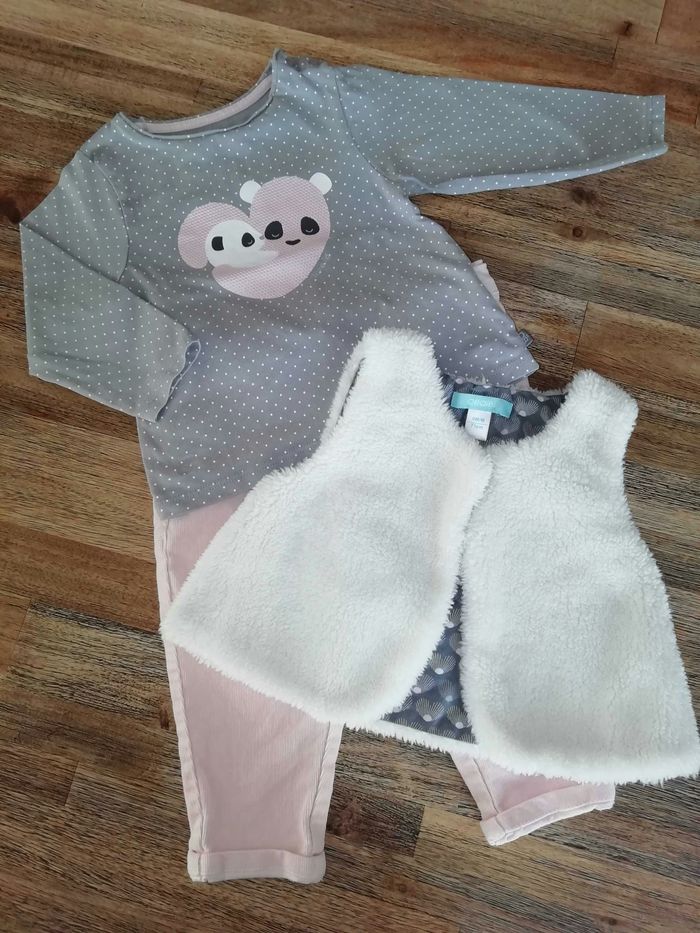 Ensemble fille 12 mois Obaibi pantalon haut et veste en excellent état