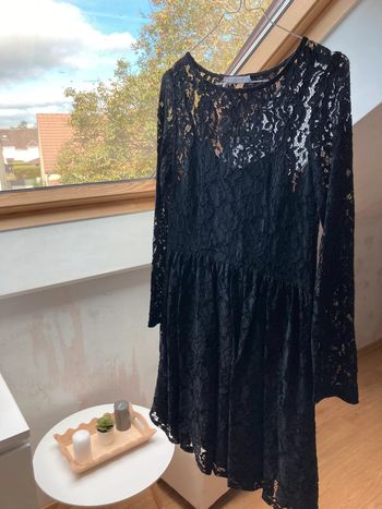 Robe noire toute neuve