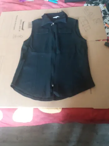 Joli haut taille 40