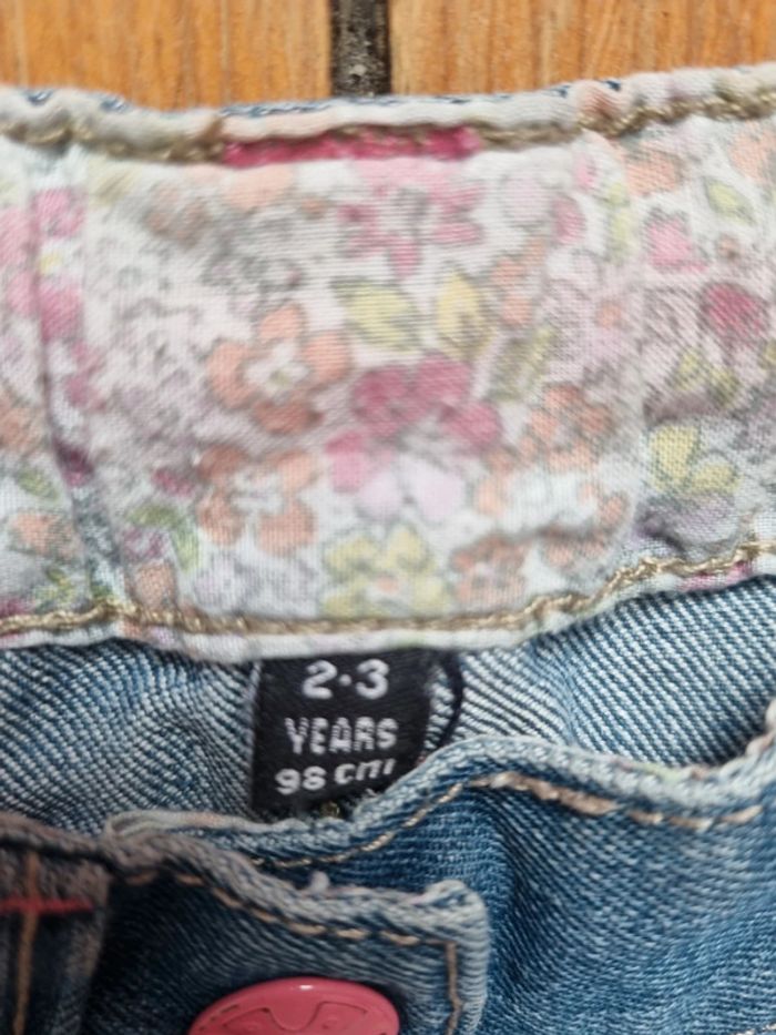 Short jean 2-3 ans 98cm - photo numéro 3