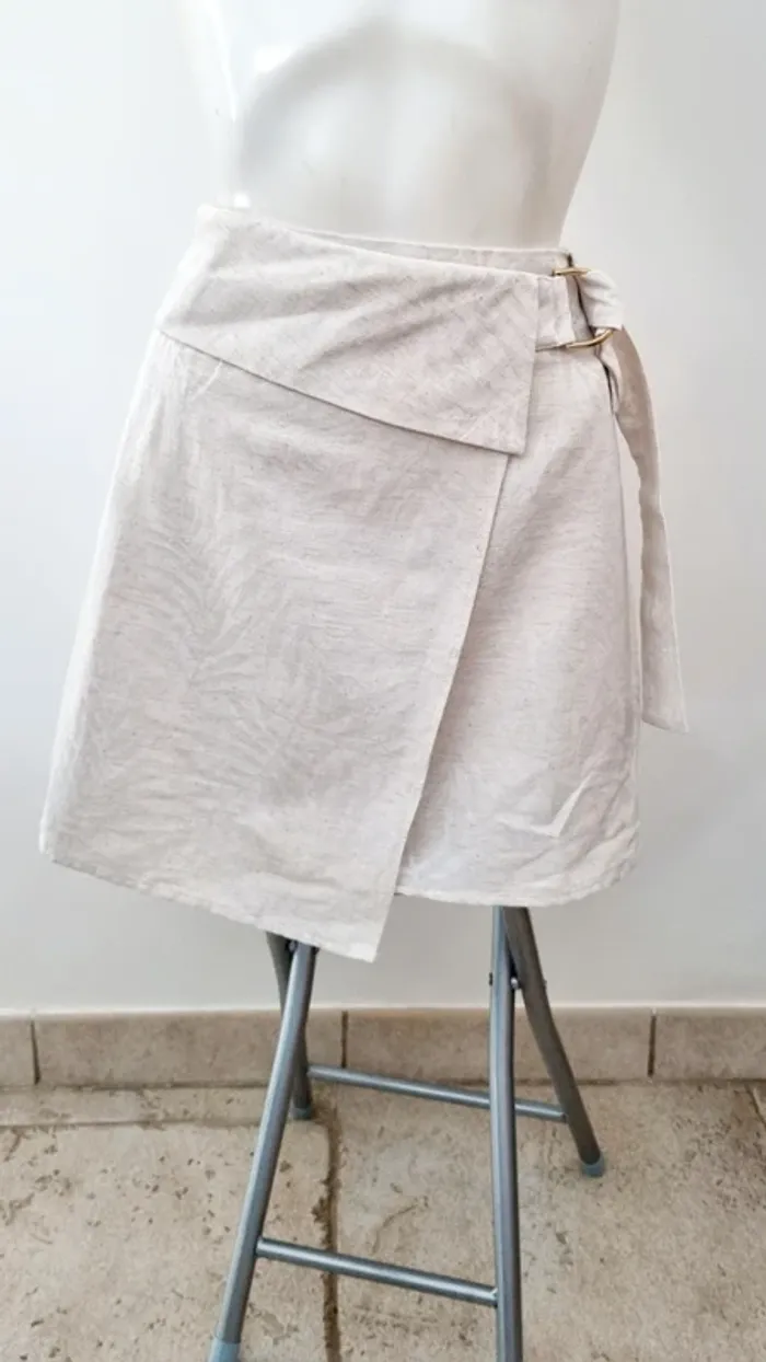 Jupe portefeuille beige naf naf 38 imprimée tropical neuve