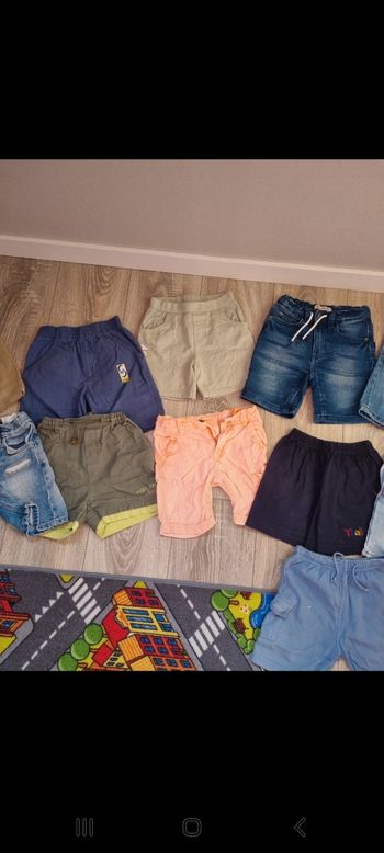 11 shorts garçon 2-3 ans