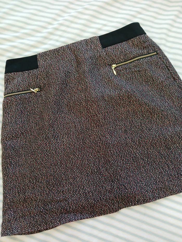 Jolie jupe chinée, taille 40