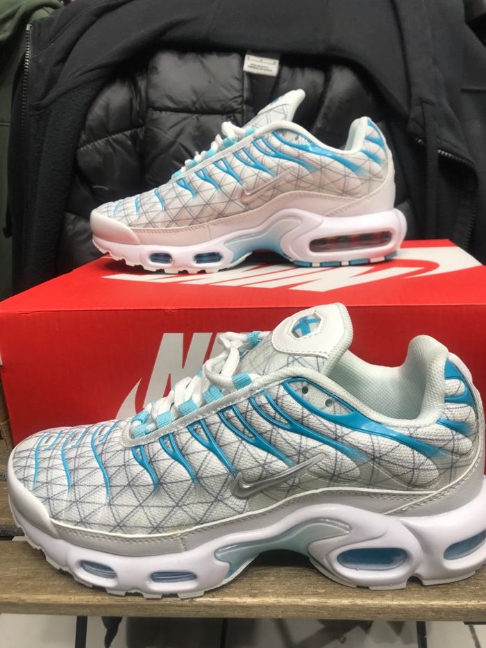 Tn om neuf jamais porté taille 40 - photo numéro 2