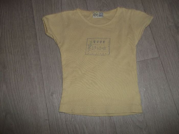 Tee shirt DPAM jaune dessins bleu marine 6 ans TBE