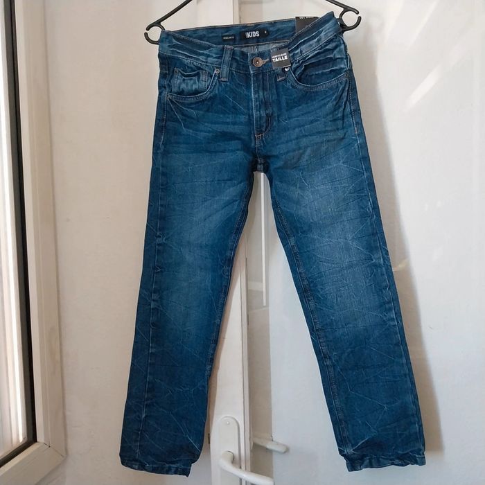 Jeans Neuf taille 11 ans