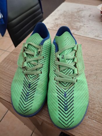 Chaussure de foot scratch