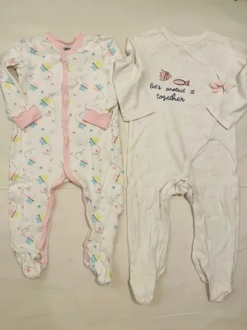 Lot 2 pyjamas fille taille 24 mois So cute
