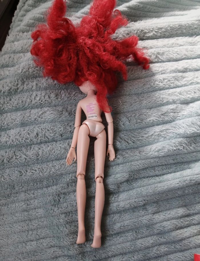 Poupee bratz meygana MGA 2012 - photo numéro 2
