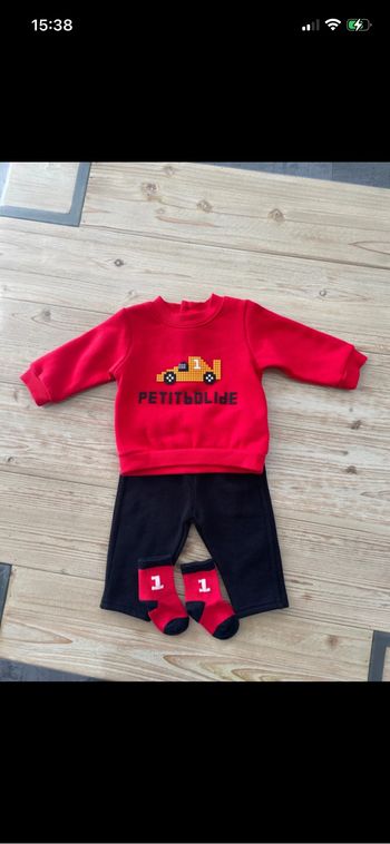 Ensemble petit bolide 6 mois