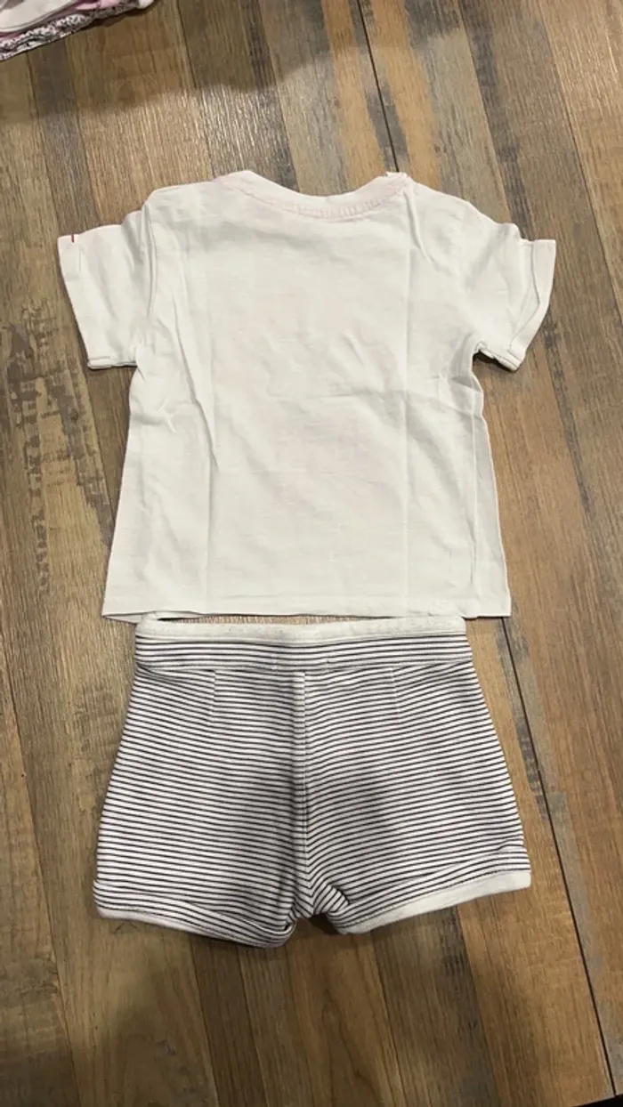 Veste réversible avec short et 2 tee shirt si - photo numéro 3