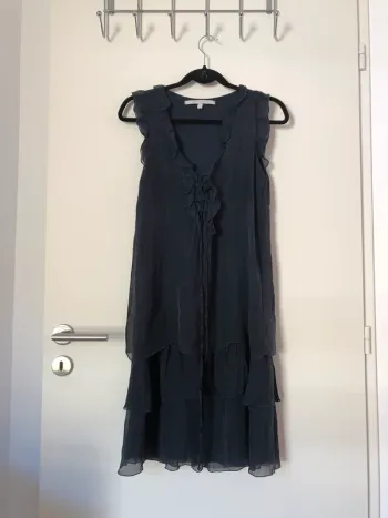 Robe en soie bleue marine La Fée Maraboutée taille 38