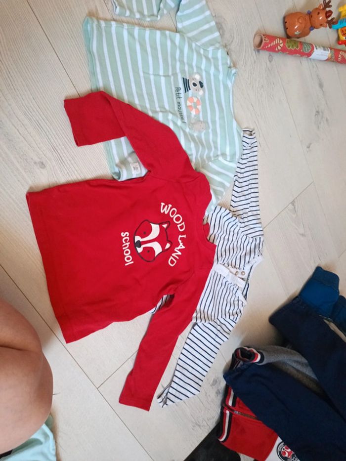 Lot tee shirts