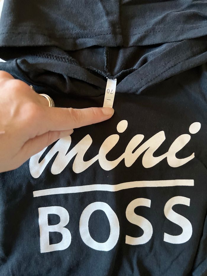 Vends combinaison mini Boss - photo numéro 2