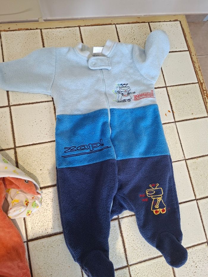 Lot pyjamas 3 mois - photo numéro 2